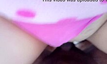 POV-Video von mir, wie ich meine junge und attraktive Nichte ficke, während sie in ihrem Höschen ruht