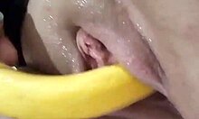 Σπιτική αυνανισμός με μια μπανάνα και κοντινή θέα